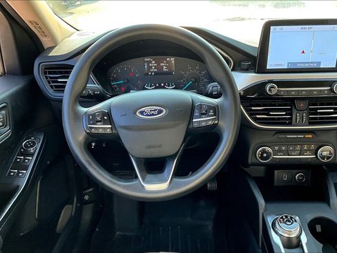 Used 2020 Ford Escape SE image 8