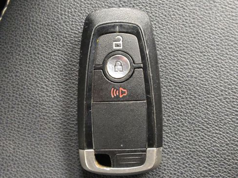 Used 2019 Ford EcoSport Titanium image 32