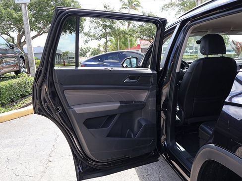 Used 2022 Volkswagen Atlas SE AWD/4WD image 18