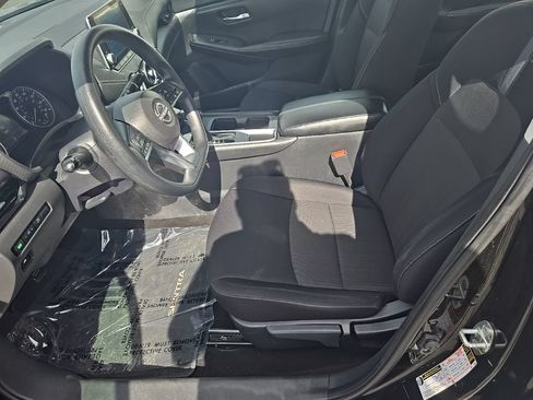 Used 2024 Nissan Sentra SV FWD image 12