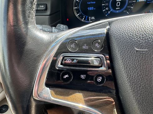 Used 2019 Cadillac Escalade ESV Luxury AWD/4WD image 13