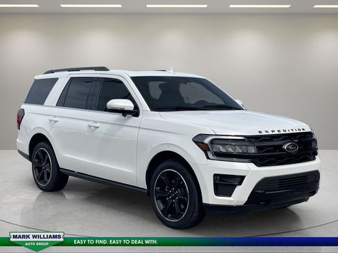 Used 2024 Ford Expedition Limited AWD/4WD image 1