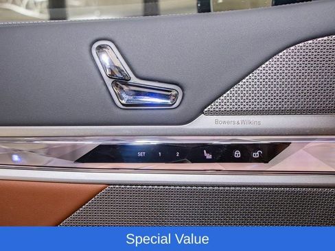 Used 2025 BMW 760i xDrive w/ Executive Package AWD/4WD image 14