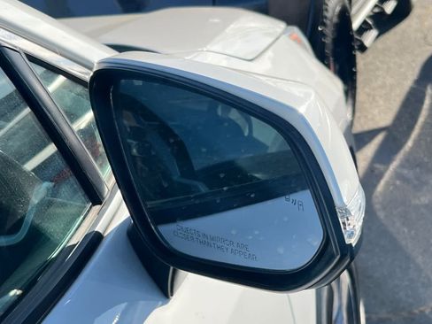 Used 2022 Toyota RAV4 XLE image 16