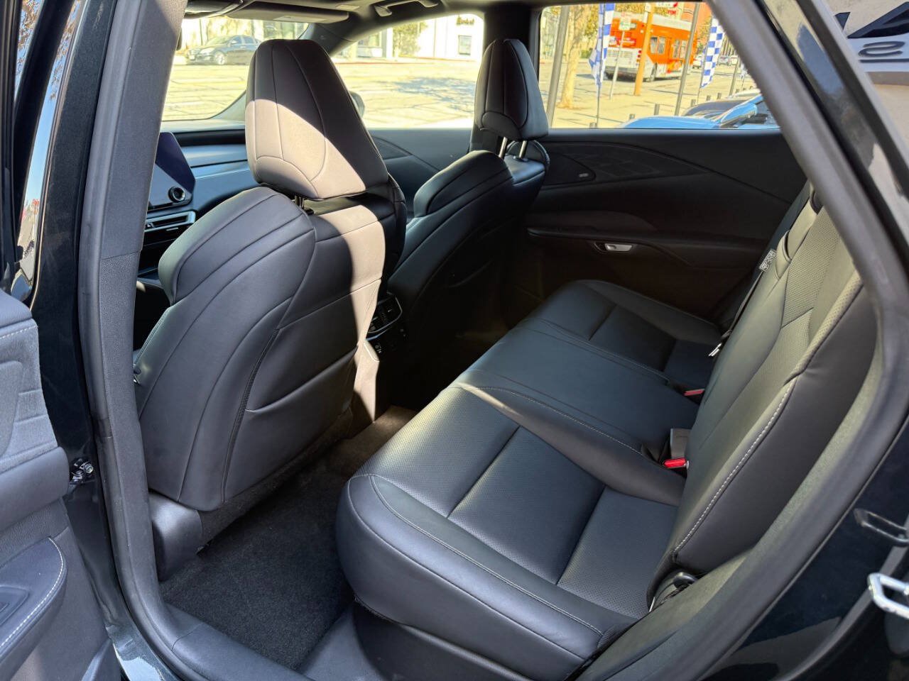 Used 2024 Lexus RX 350 F Sport w/ Convenience Package AWD/4WD image 37