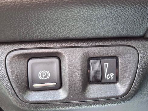 Used 2018 GMC Acadia SLE AWD/4WD image 14