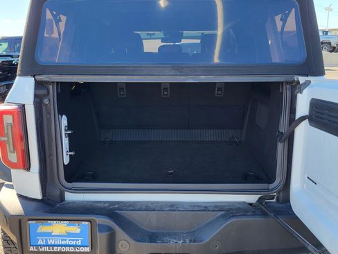 Used 2022 Ford Bronco Outer Banks w/ Sasquatch Package image 12