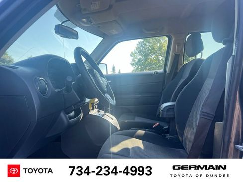 Used 2017 Jeep Patriot Sport w/ Power Value Group FWD image 21
