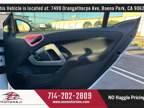 Used 2014 smart fortwo pure image 33