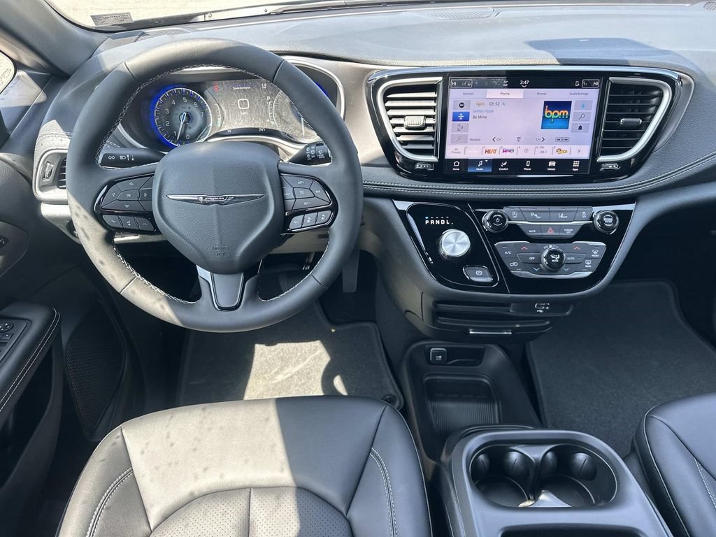 New 2026 Chrysler Pacifica Select w/ S Appearance Package FWD image 18