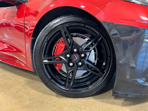 Used 2021 Chevrolet Corvette Stingray Coupe w/ 1LT RWD image 18