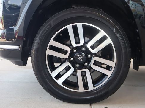 Used 2017 Toyota 4Runner Limited AWD/4WD image 5