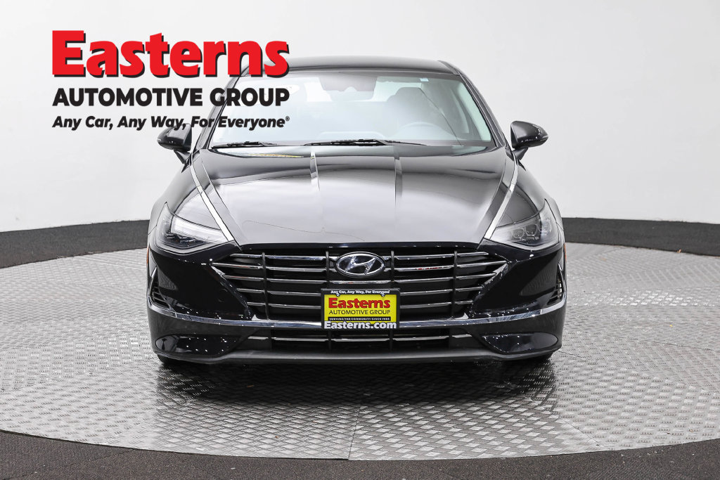 Used 2023 Hyundai Sonata SE FWD image 3