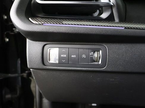 Used 2025 Chevrolet Traverse High Country w/ LPO, Cargo Package image 43