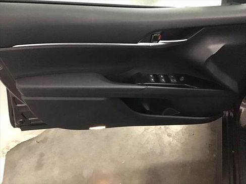 Certified 2018 Toyota Camry LE w/ Convenience Package FWD image 14