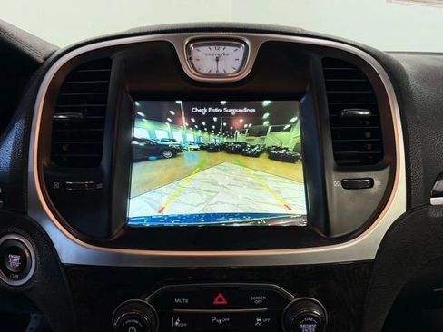 Used 2022 Chrysler 300 Touring L w/ Safetytec Plus Group image 21