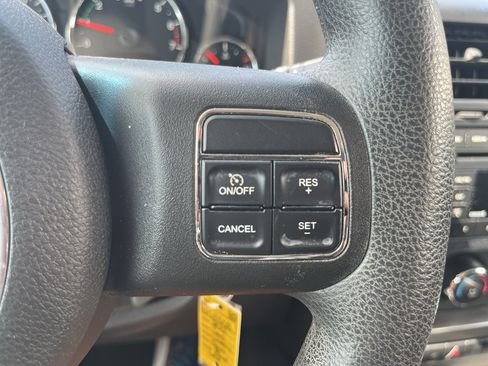 Used 2012 Jeep Liberty Sport AWD/4WD image 17