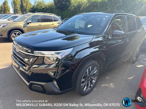 Used 2025 Subaru Forester Touring AWD/4WD image 1