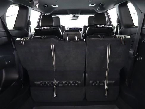 Used 2022 Chrysler Pacifica Touring-L w/ S Appearance Package image 34