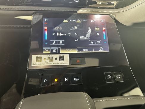 New 2026 INFINITI QX80 Autograph w/ Premium Cargo Package image 17