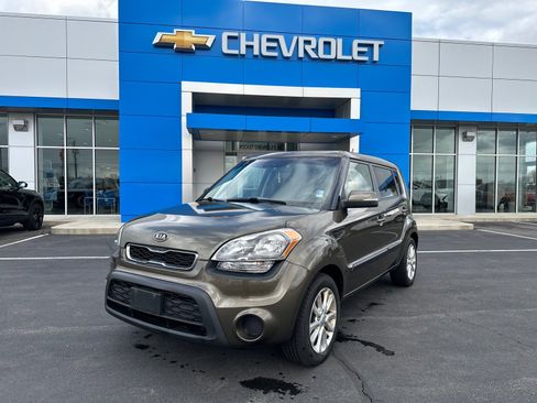 Used 2012 Kia Soul + image 1