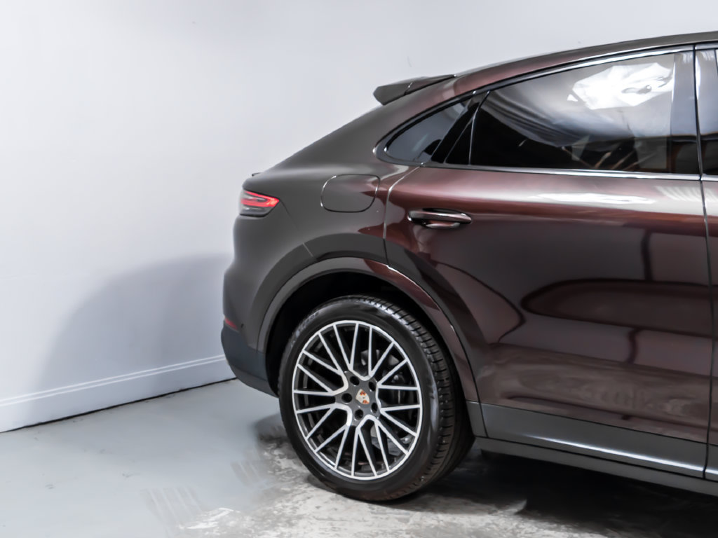 Used 2023 Porsche Cayenne Coupe AWD/4WD image 11