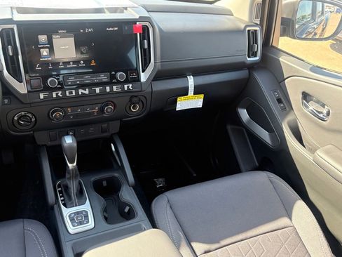 New 2026 Nissan Frontier SV AWD/4WD image 13