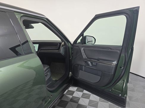Used 2022 Rivian R1S Launch Edition AWD/4WD image 18