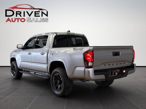 Used 2021 Toyota Tacoma SR w/ SR Convenience Package RWD image 4