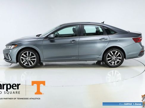 Used 2025 Volkswagen Jetta SE w/ Sunroof Package FWD image 38