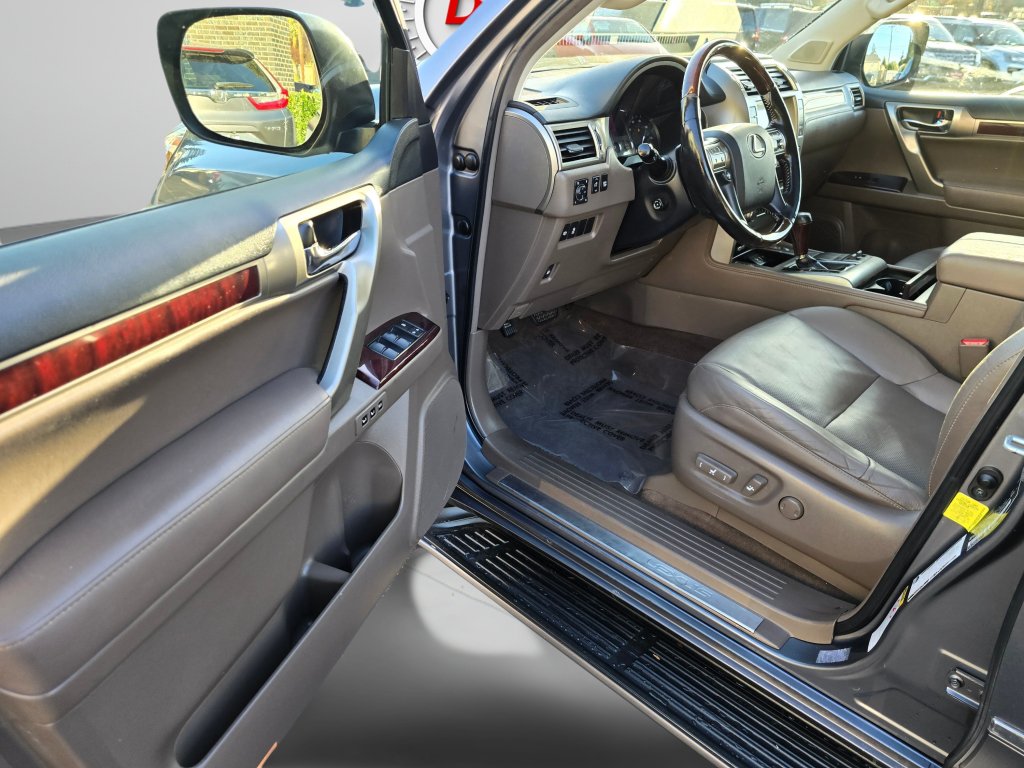 Used 2017 Lexus GX 460 Premium AWD/4WD image 24