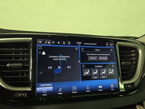 Used 2022 Chrysler Pacifica Touring-L FWD image 20