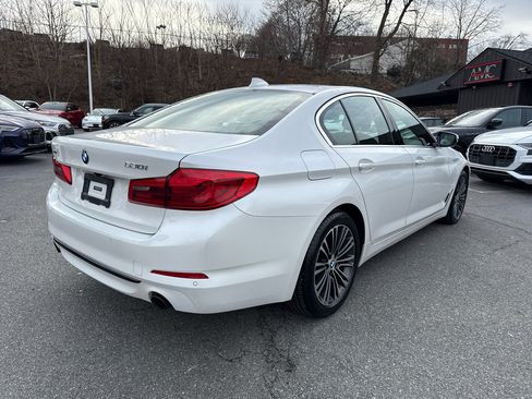 Used 2019 BMW 530i xDrive w/ Convenience Package image 14