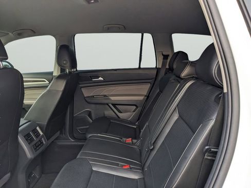 Certified 2023 Volkswagen Atlas SE image 17