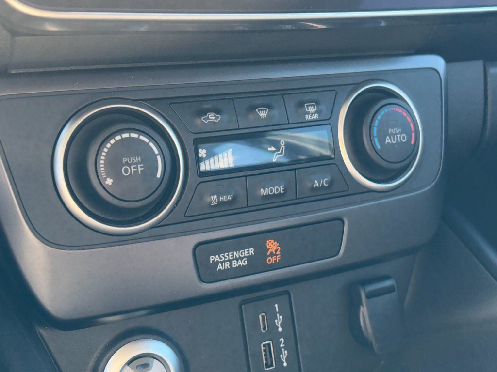 Used 2025 Nissan Leaf S FWD image 19