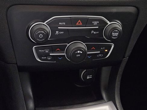 Used 2023 Dodge Charger SXT RWD image 15