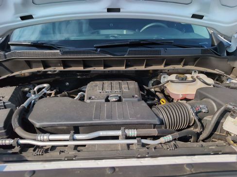 Used 2025 Chevrolet Silverado 1500 W/T w/ WT Value Package RWD image 16
