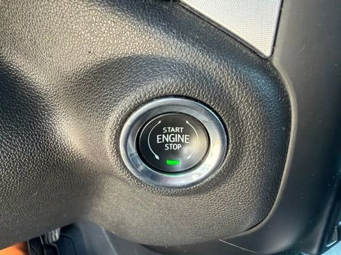 Used 2020 GMC Sierra 1500 SLT w/ SLT Premium Plus Package AWD/4WD image 28