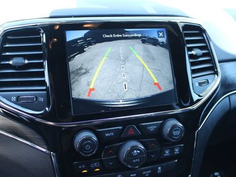 Used 2020 Jeep Grand Cherokee Limited RWD image 26