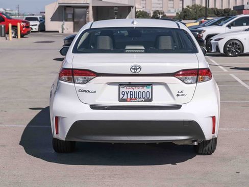 Certified 2026 Toyota Corolla LE w/ Carpet Mat Package (TMS) FWD image 5