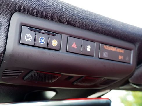 Used 2020 Chevrolet Corvette Stingray Preferred Cpe w/ 2LT Preferred Equipment Group RWD image 28