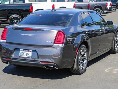 Used 2018 Chrysler 300 S image 4