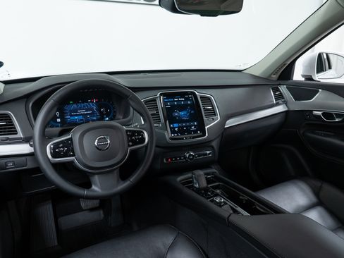 Used 2023 Volvo XC90 B5 Core w/ Protection Package Premier image 16