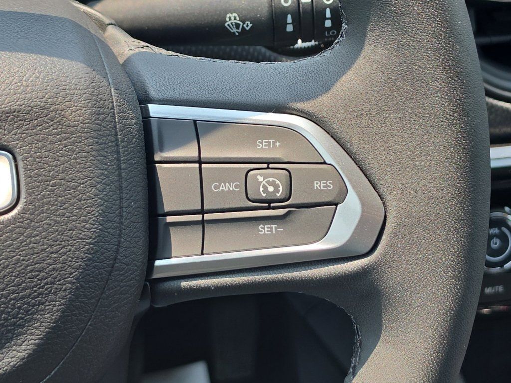 New 2026 Jeep Compass Latitude AWD/4WD image 23