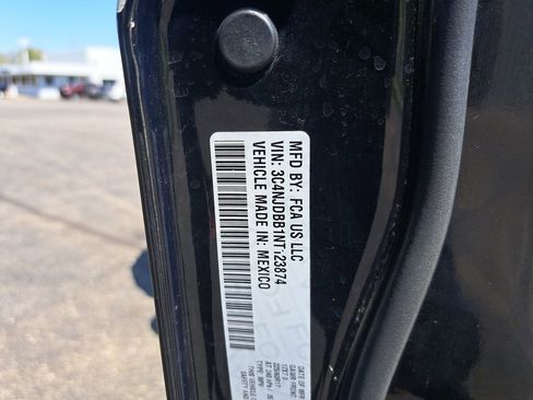 Certified 2022 Jeep Compass Latitude w/ Sun and Sound Group AWD/4WD image 34