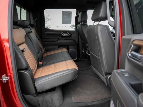 Used 2023 Chevrolet Silverado 1500 High Country w/ Technology Package image 18