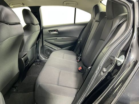 Used 2021 Toyota Corolla LE image 16