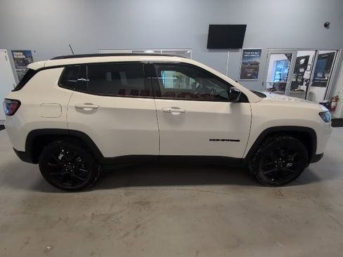 New 2026 Jeep Compass Latitude image 6