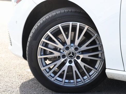 Used 2025 Mercedes-Benz CLA 250 4MATIC image 3