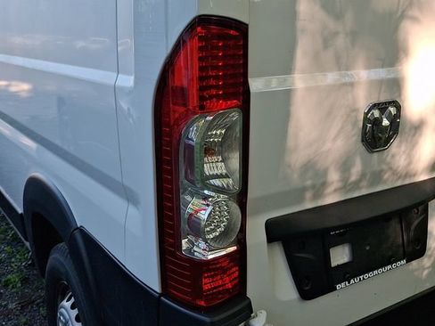 Used 2025 RAM ProMaster 2500 w/ Convenience Group FWD image 7